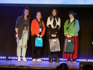 Siegerehrung des Art Contests auf der Bühne der HiroCon im E-Werk Saarbrücken