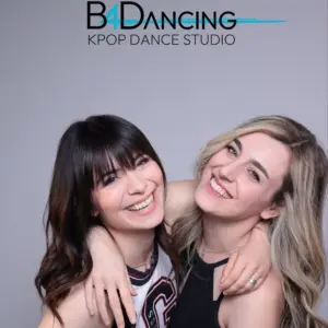Nora und Celina von der B4Dancing K-Pop-Tanzschule