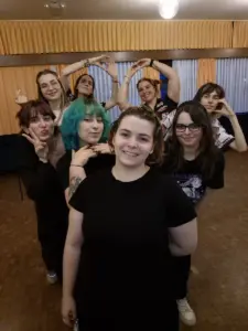 K/OS, K-Pop-Cover-Tanzgruppe aus dem Saarland, Gruppenfoto