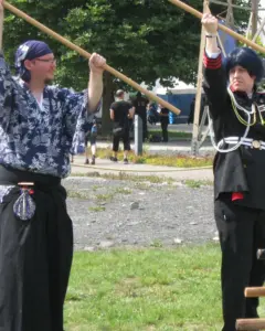 Wagonishikawa mit Bokken und Naginata